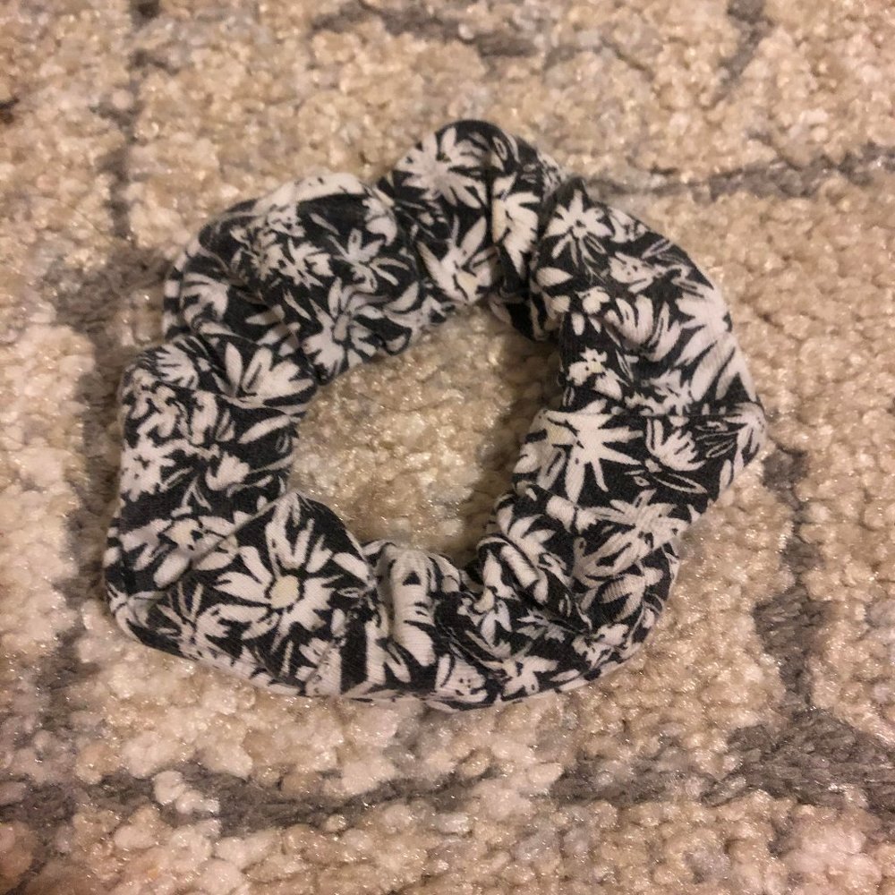 Black and White Floral Scrunchie